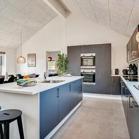 Holiday home Lovely In With Wifi